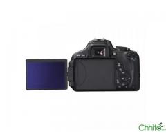 Canon Eos 600d Digital Slr With 18-55mm Is Lens With Bag